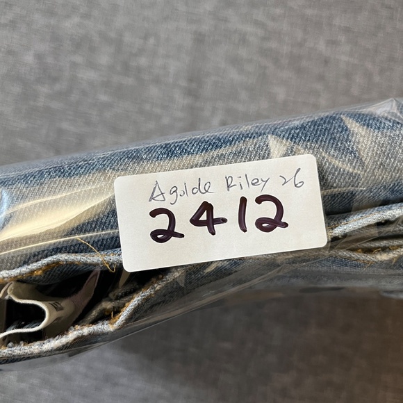 Agolde Riley Distressed Straight Button Fly Jeans - Women's Size 26 - Blue - Picture 9 of 9
